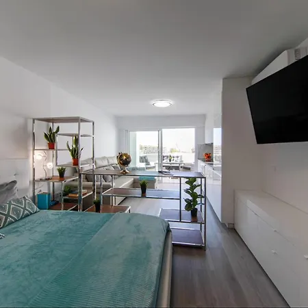 Appartement Park Royal 1 *